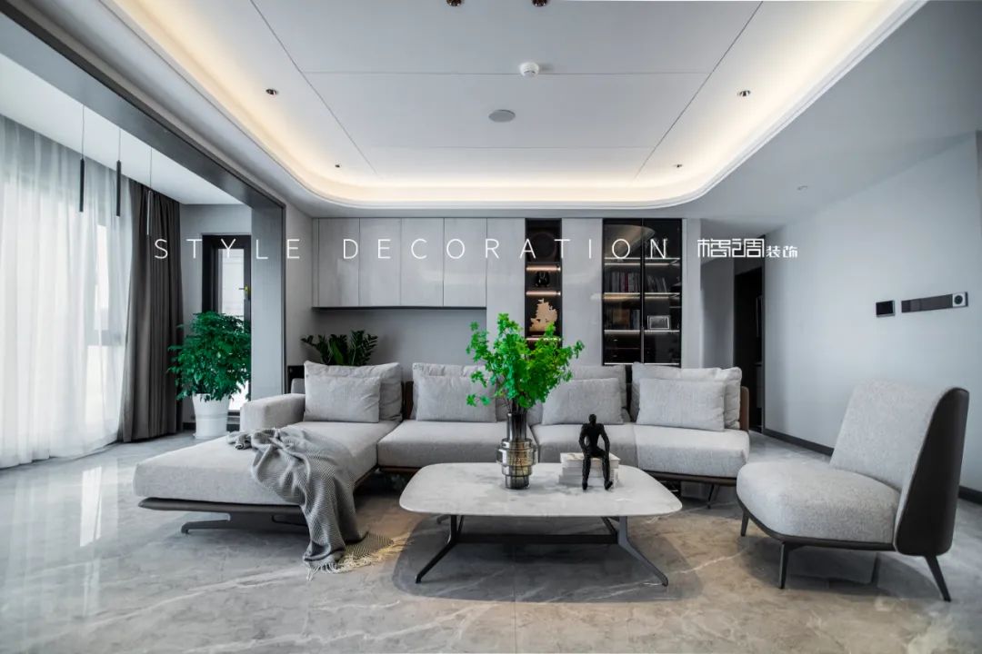 昆明融創(chuàng)文旅城花雨灣150㎡極簡風黑白灰